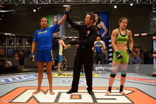 Julianna Peña feet photo thumbnail
