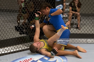 Julianna Peña feet photo thumbnail