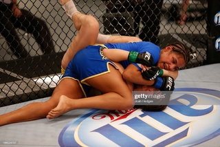 Julianna Peña feet photo thumbnail