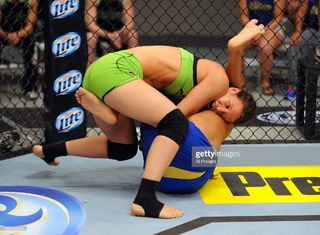 Julianna Peña feet photo thumbnail