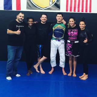 Julianna Peña feet photo thumbnail