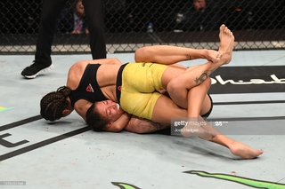 Julianna Peña feet photo thumbnail