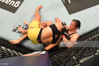 Julianna Peña feet photo thumbnail