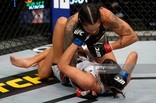 Julianna Peña feet photo thumbnail