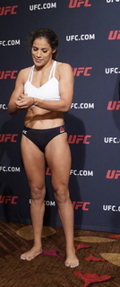 Julianna Peña feet photo thumbnail