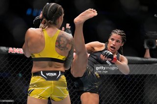 Julianna Peña feet photo thumbnail
