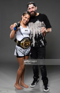 Julianna Peña feet photo thumbnail