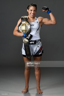 Julianna Peña feet photo thumbnail
