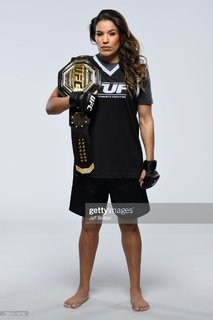 Julianna Peña feet photo thumbnail