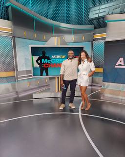 Julianna Peña feet photo thumbnail