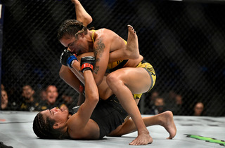 Julianna Peña feet photo thumbnail