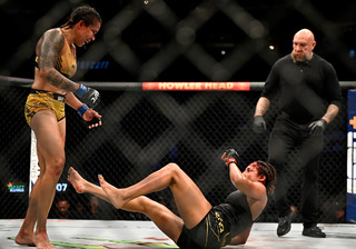 Julianna Peña feet photo thumbnail