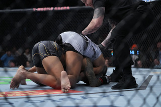 Julianna Peña feet photo thumbnail