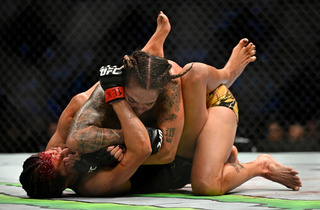 Julianna Peña feet photo thumbnail