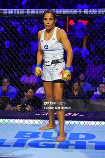 Julianna Peña feet photo thumbnail