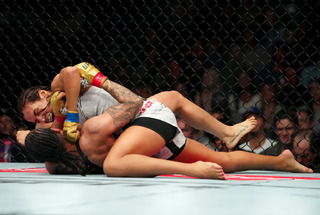 Julianna Peña feet photo thumbnail