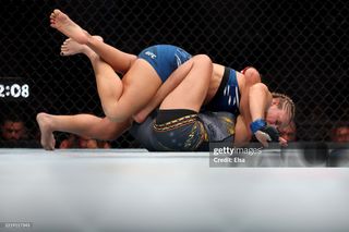 Julianna Peña feet photo thumbnail