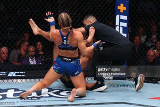 Julianna Peña feet photo thumbnail