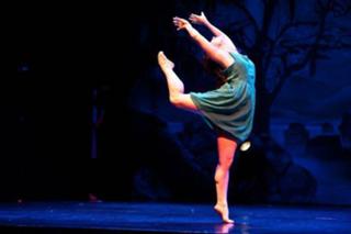 Julianna Rose Mauriello feet photo thumbnail