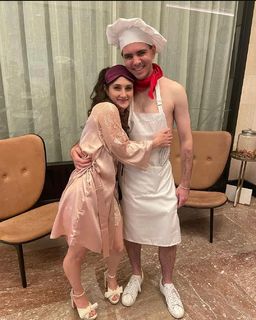 Julianna Rose Mauriello feet photo thumbnail