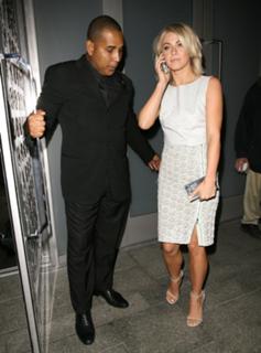 Julianne Hough feet photo thumbnail
