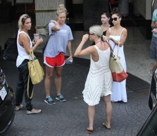 Julianne Hough feet photo thumbnail