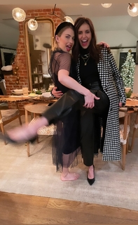 Julianne Hough feet photo thumbnail