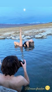 Julianne Hough feet photo thumbnail