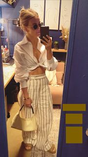 Julianne Hough feet photo thumbnail