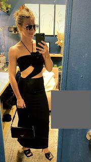 Julianne Hough feet photo thumbnail