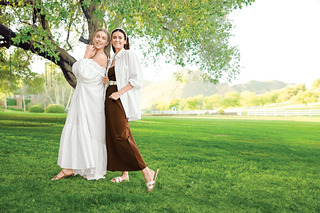 Julianne Hough feet photo thumbnail