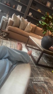 Julianne Hough feet photo thumbnail