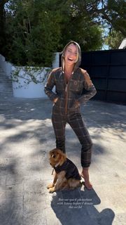 Julianne Hough feet photo thumbnail