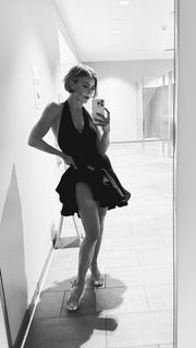 Julianne Hough feet photo 14