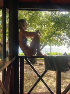 Julianne Hough feet photo 7