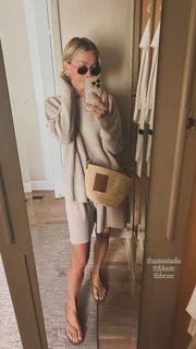 Julianne Hough feet photo 6