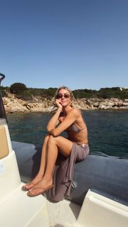 Julianne Hough feet photo 1