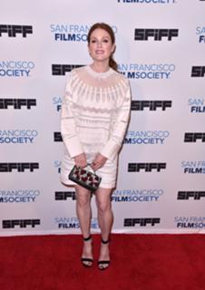 Julianne Moore feet photo thumbnail