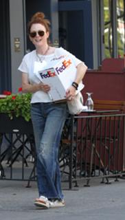 Julianne Moore feet photo thumbnail