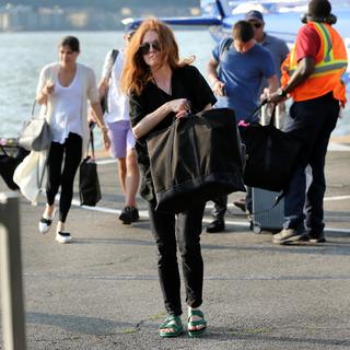 Julianne Moore feet photo thumbnail