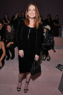 Julianne Moore feet photo thumbnail