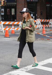 Julianne Moore feet photo thumbnail
