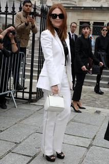 Julianne Moore feet photo thumbnail