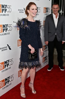 Julianne Moore feet photo thumbnail