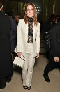 Julianne Moore feet photo thumbnail