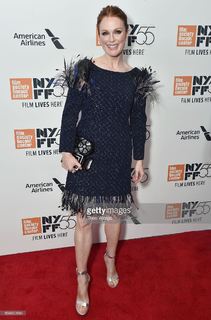 Julianne Moore feet photo thumbnail