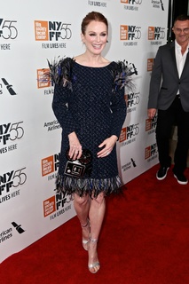 Julianne Moore feet photo thumbnail