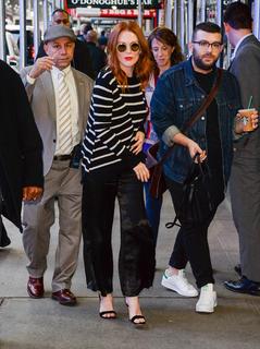 Julianne Moore feet photo thumbnail