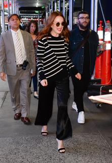 Julianne Moore feet photo thumbnail