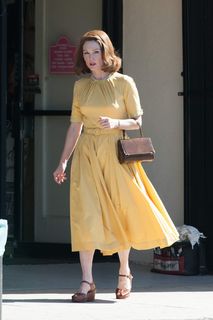 Julianne Moore feet photo thumbnail